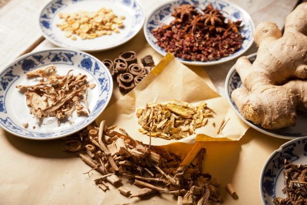 Một số bài thuốc có thể chữa trị bệnh zona hạch gối