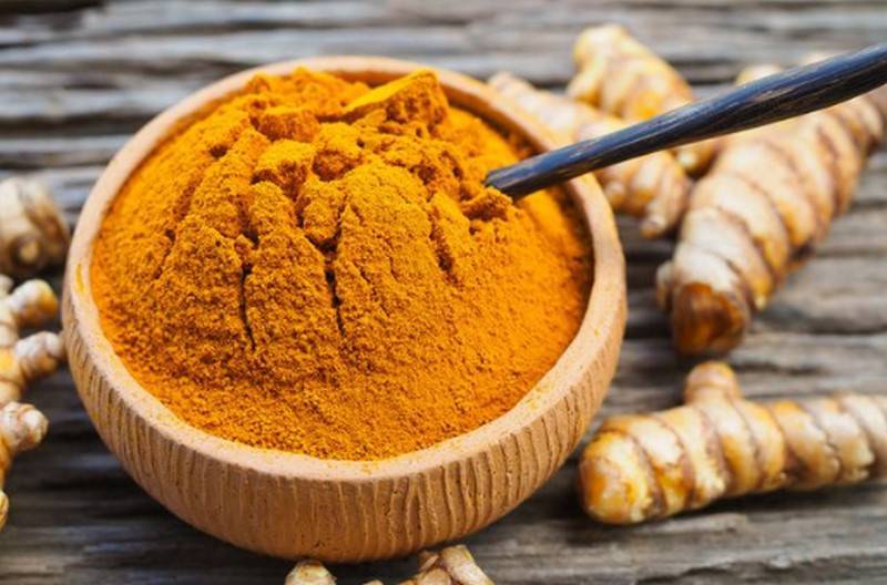 Bài thuốc hỗ trợ điều trị viêm tuyến giáp từ củ nghệ