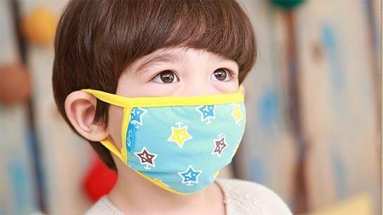 Đeo khẩu trang khi tiếp xúc nơi đông người