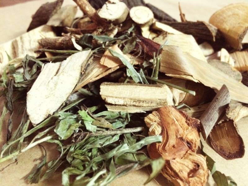 Điều trị thấp khớp bằng thuốc Đông Y