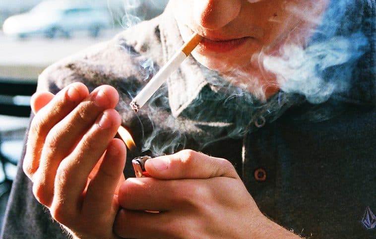 Hút thuốc là khiến cho bệnh vô sinh nam tăng cao