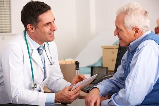Nên thực hiện khám bệnh định kỳ để tránh bệnh ung thư đại trực tràng
