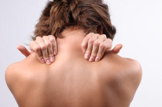 Bệnh nhân chấn thương cổ có triệu chứng đau cổ